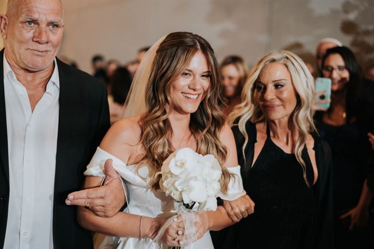 "עד בוקר החתונה שלנו לא ידענו אם היא תתקיים" 11