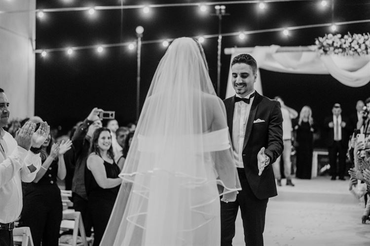 "עד בוקר החתונה שלנו לא ידענו אם היא תתקיים" 14