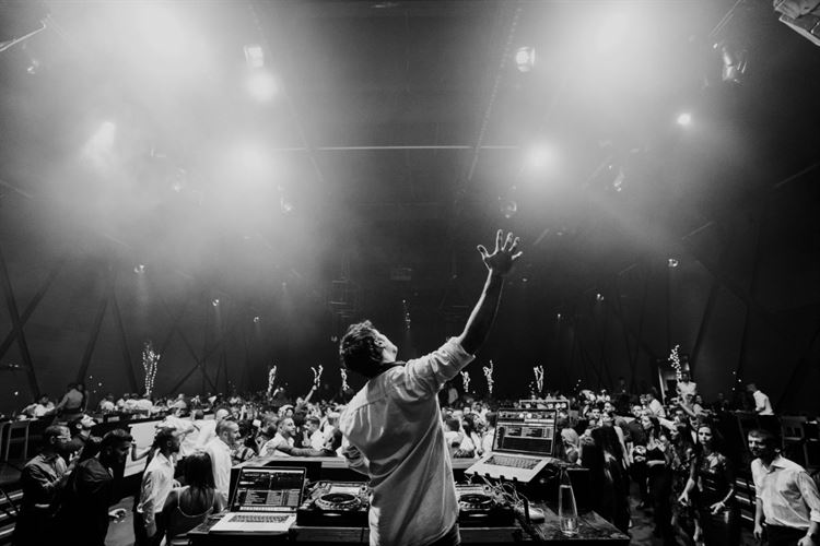 "עד בוקר החתונה שלנו לא ידענו אם היא תתקיים" 21