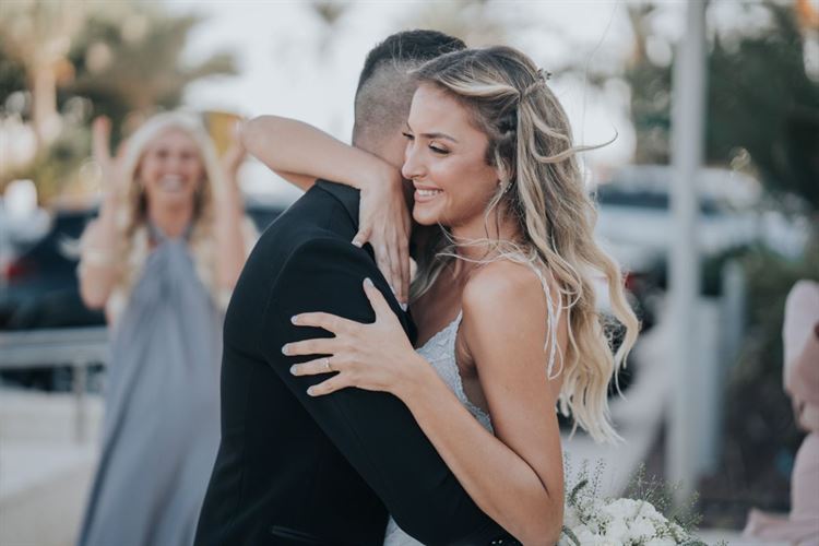 עצרו להצטלם בשדות של המושב, ואז קרה הדבר הבא 10