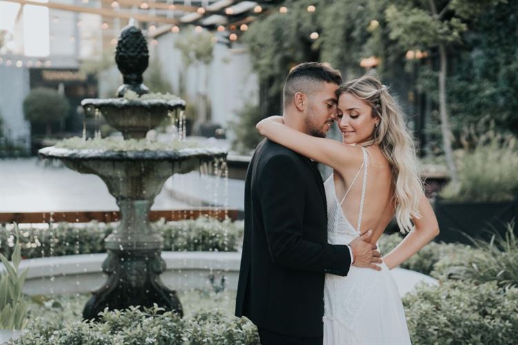 עצרו להצטלם בשדות של המושב, ואז קרה הדבר הבא 12