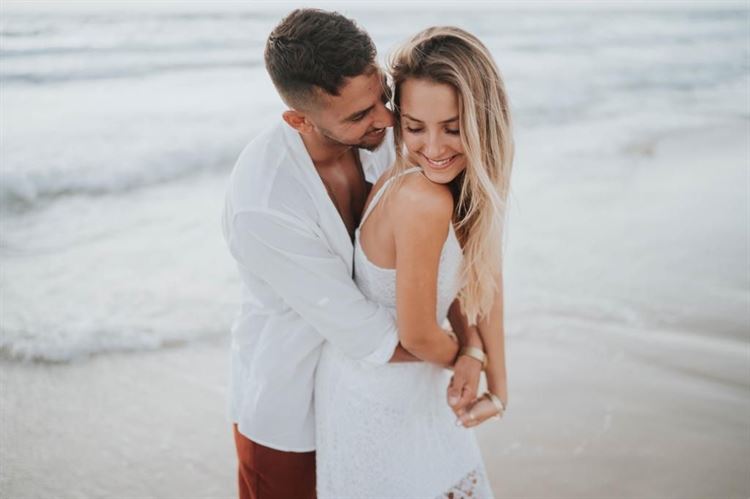 עצרו להצטלם בשדות של המושב, ואז קרה הדבר הבא 4