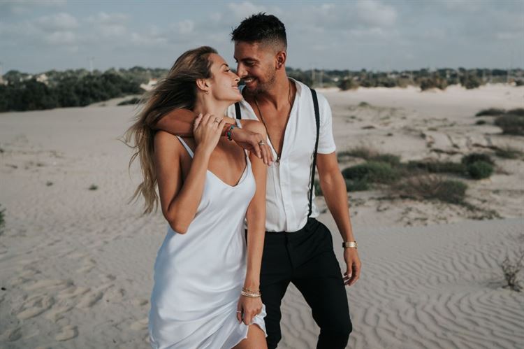 עצרו להצטלם בשדות של המושב, ואז קרה הדבר הבא 5