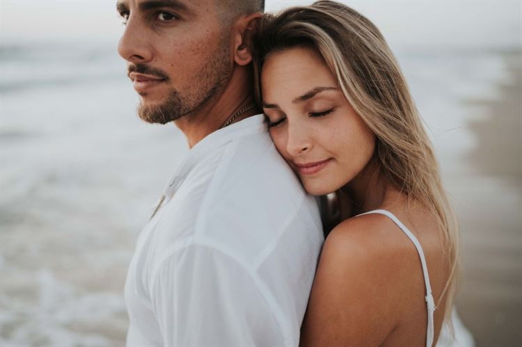 עצרו להצטלם בשדות של המושב, ואז קרה הדבר הבא 6