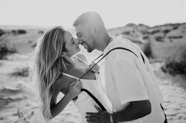 עצרו להצטלם בשדות של המושב, ואז קרה הדבר הבא 2