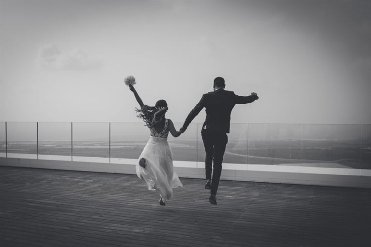 חיים על הקצה: כשהאהבה לאקסטרים מתבטאת גם בחתונה 3