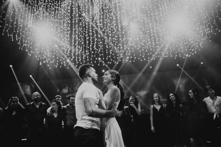 אהבה ממבט ראשון, אבל לא מהכיוון שציפיתם 31