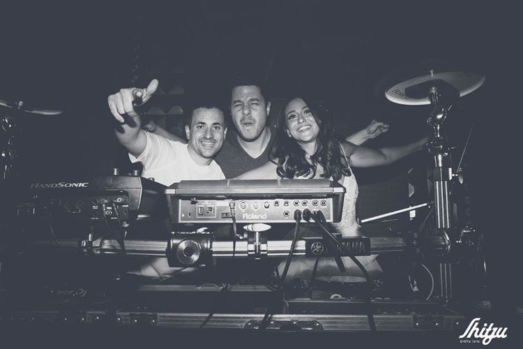 האלווין אקספרס: כשההכנות לחתונה הופכות למרוץ 23