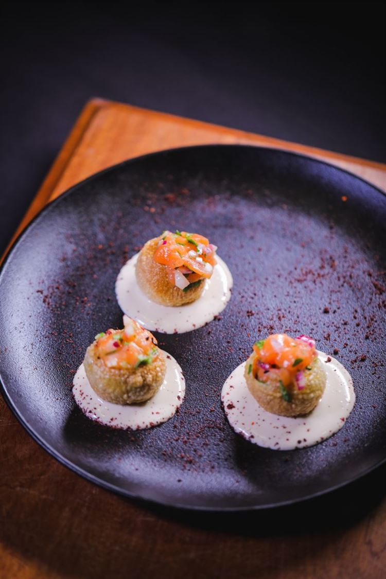 מנת פתיחה: פאני פורי ממולא בדג (צילום: וואלה! מזל טוב)