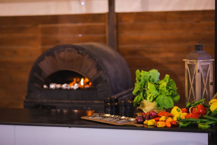 עמדות קבלת פנים מדויקות (צילום: וואלה! מזל טוב)