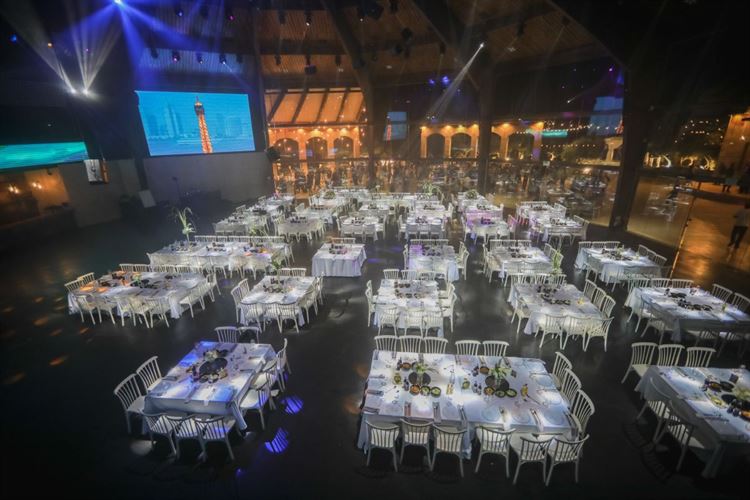 קירוי שקוף המאפשר ליענות מהטבע גם מבפנים (צילום: וואלה! מזל טוב)