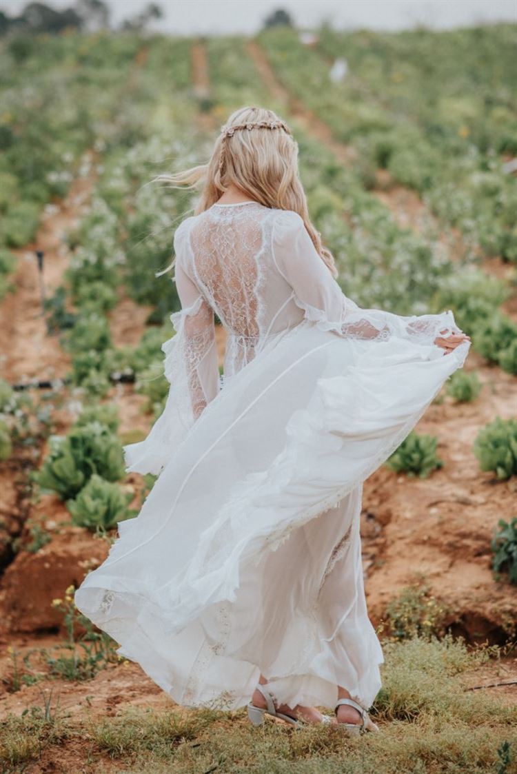 זה אפשרי: להכנס לבר תל-אביבי ולצאת עם זוגיות 13