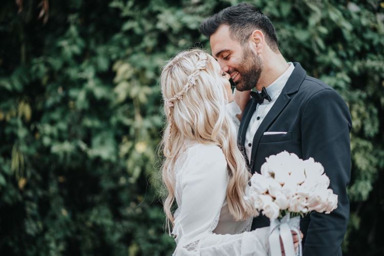 זה אפשרי: להכנס לבר תל-אביבי ולצאת עם זוגיות 14