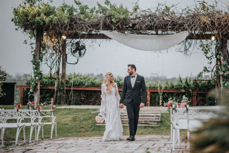 זה אפשרי: להכנס לבר תל-אביבי ולצאת עם זוגיות 16