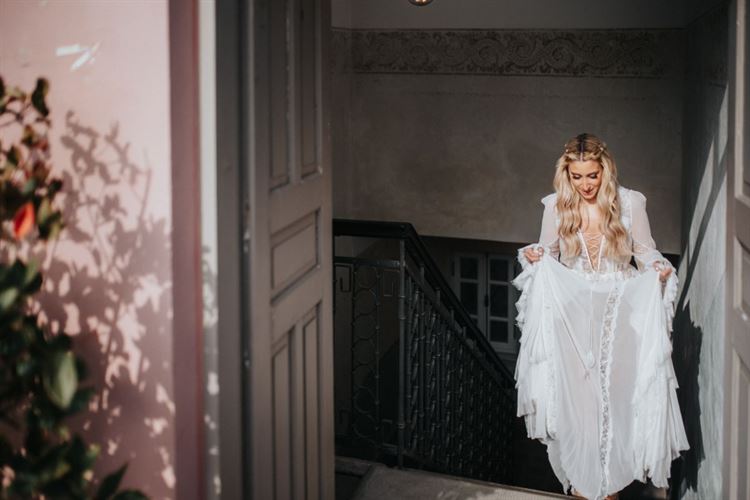 זה אפשרי: להכנס לבר תל-אביבי ולצאת עם זוגיות 7