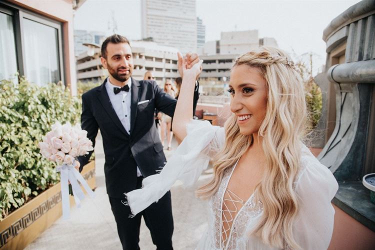 זה אפשרי: להכנס לבר תל-אביבי ולצאת עם זוגיות 9