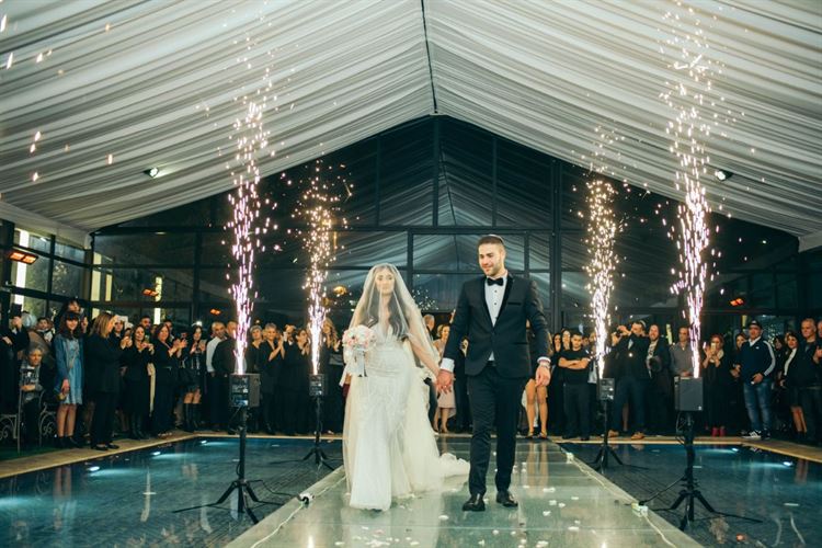 "סבתא, אני טסה למצוא חתן במקסיקו" 29