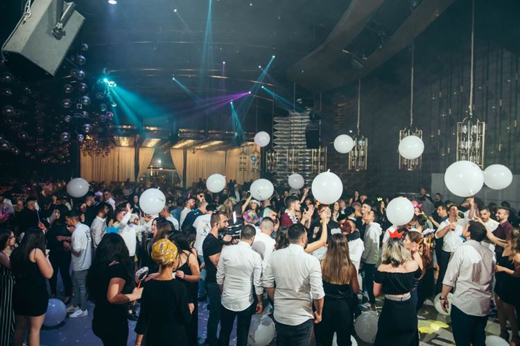 "סבתא, אני טסה למצוא חתן במקסיקו" 31