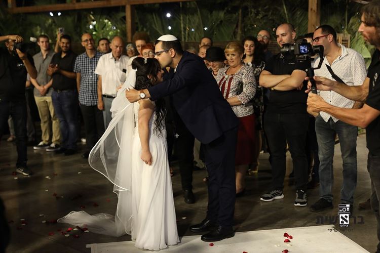 אלבום החתונה של רוזנה ודימיטרי (צילום: בראשית)