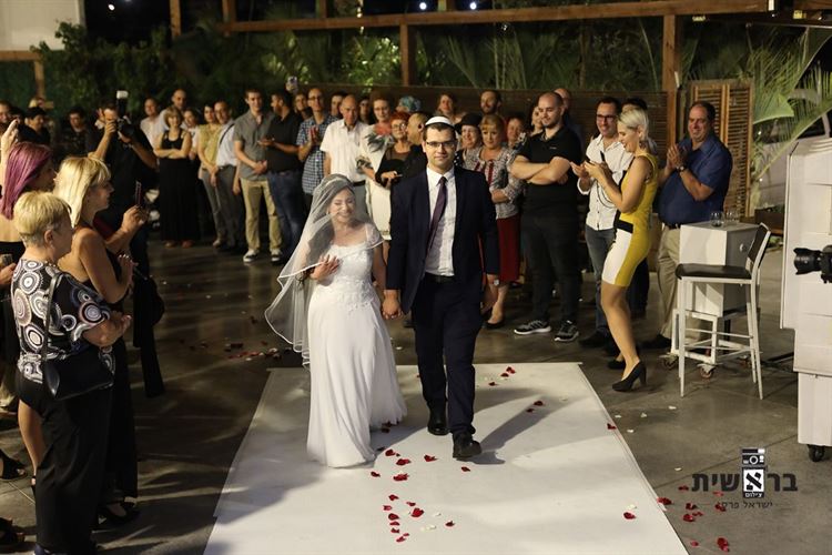 אלבום החתונה של רוזנה ודימיטרי (צילום: בראשית)