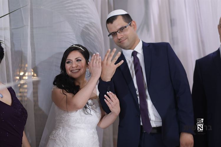 אלבום החתונה של רוזנה ודימיטרי (צילום: בראשית)