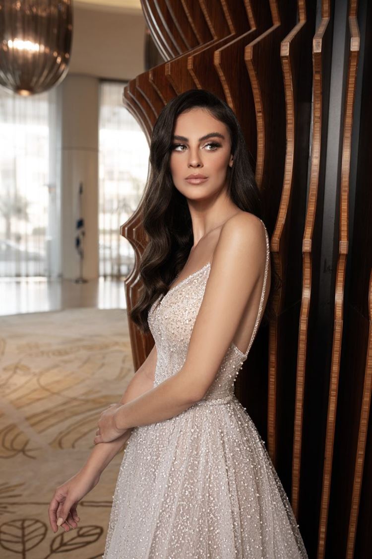 המעצבת שהתחילה בגיל 13, מציגה קולקציית כלות מפוארת 4