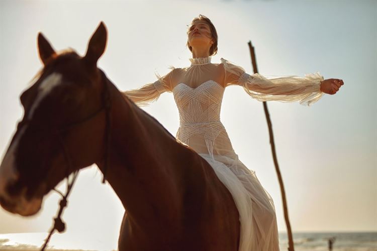 בהשראת האהבה: קולקציית 2021 של דנה הראל 10