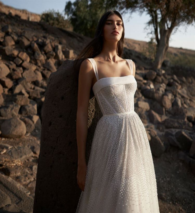 אחרי עידן הקורונה: ענבל דרור נולדת מחדש בקולקציה מרהיבה 12