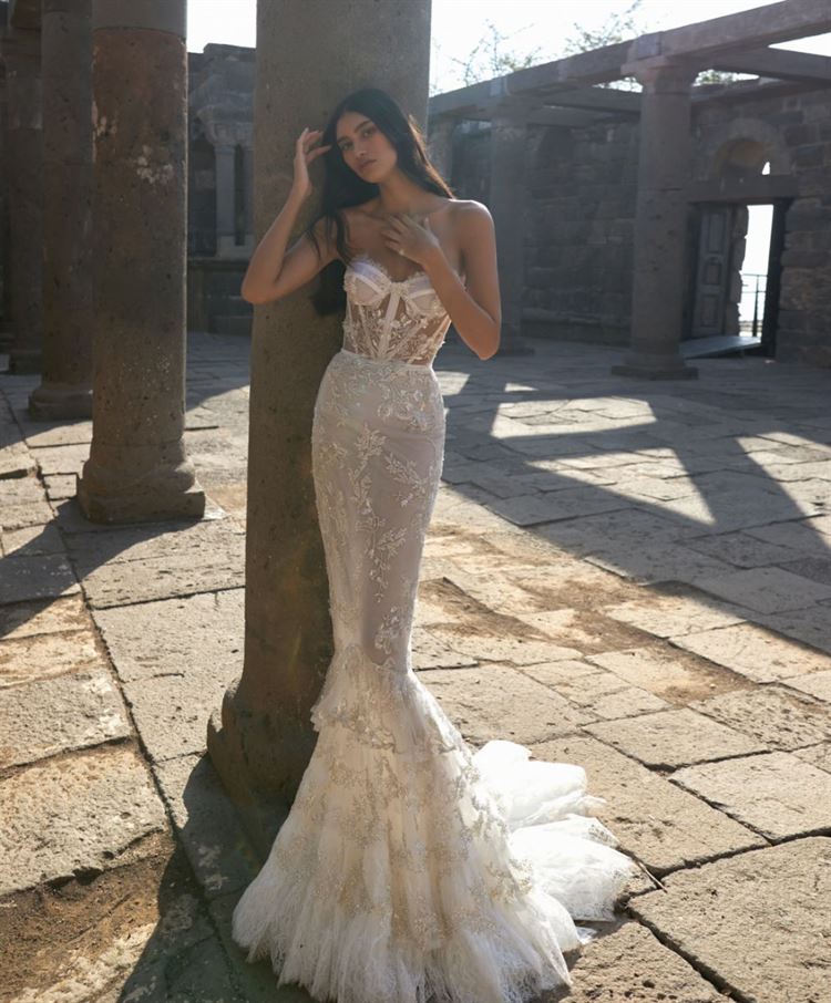 אחרי עידן הקורונה: ענבל דרור נולדת מחדש בקולקציה מרהיבה 22