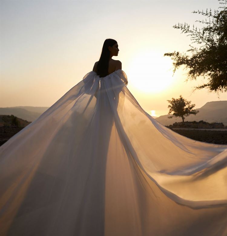 אחרי עידן הקורונה: ענבל דרור נולדת מחדש בקולקציה מרהיבה 24