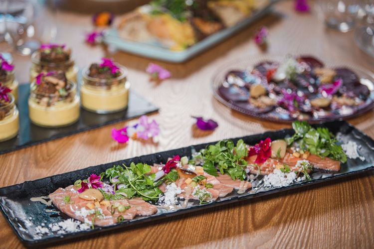 חסרת מעצורים: הכלה ששברה רגל והמשיכה לרקוד 5