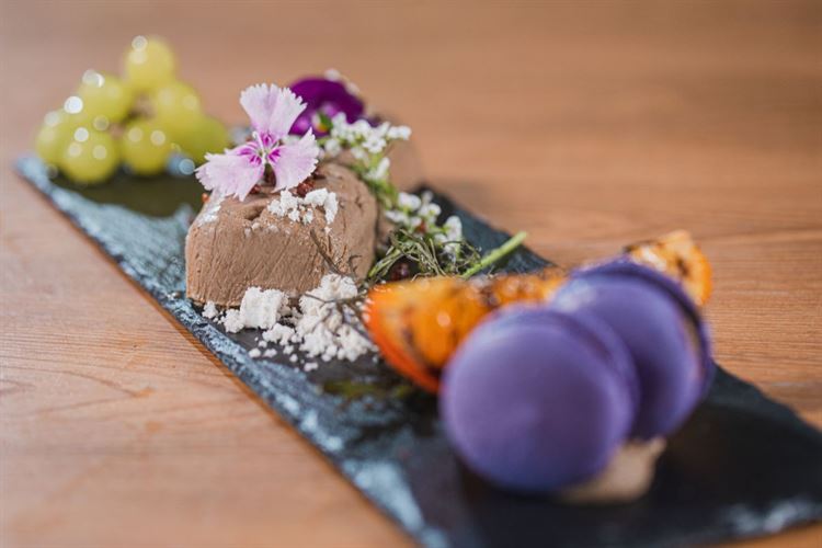 חסרת מעצורים: הכלה ששברה רגל והמשיכה לרקוד 6