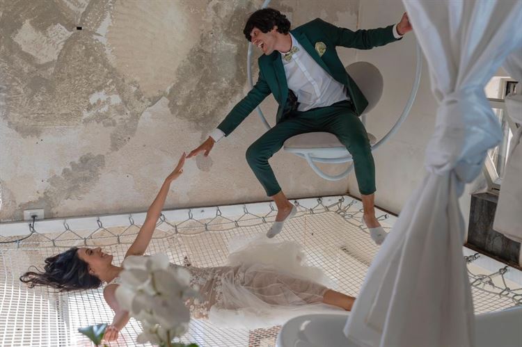 מתגלגלים מצחוק בדרך לחופה: מני ממטרה ופרלה דנוך התחתנו 4