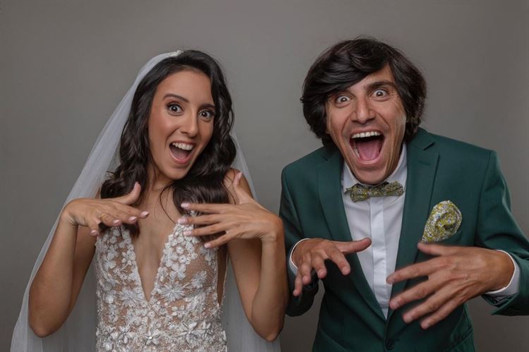 מתגלגלים מצחוק בדרך לחופה: מני ממטרה ופרלה דנוך התחתנו 8