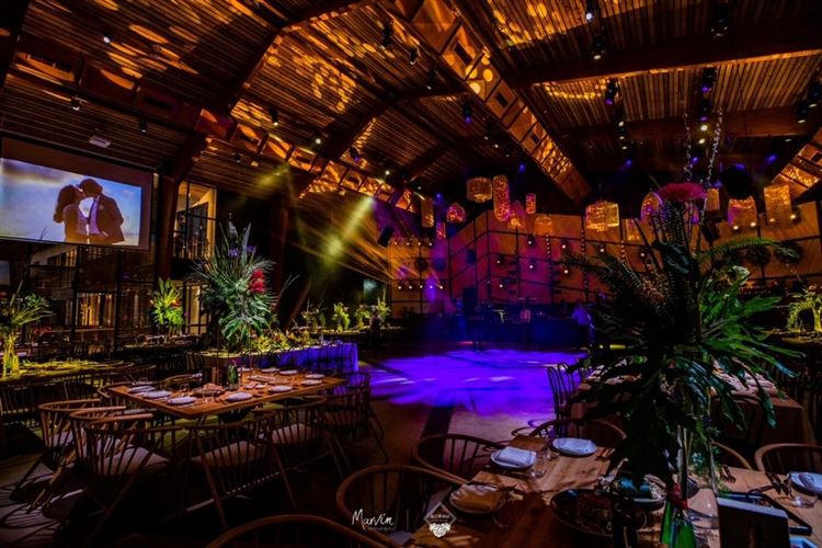 מתגלגלים מצחוק בדרך לחופה: מני ממטרה ופרלה דנוך התחתנו 28