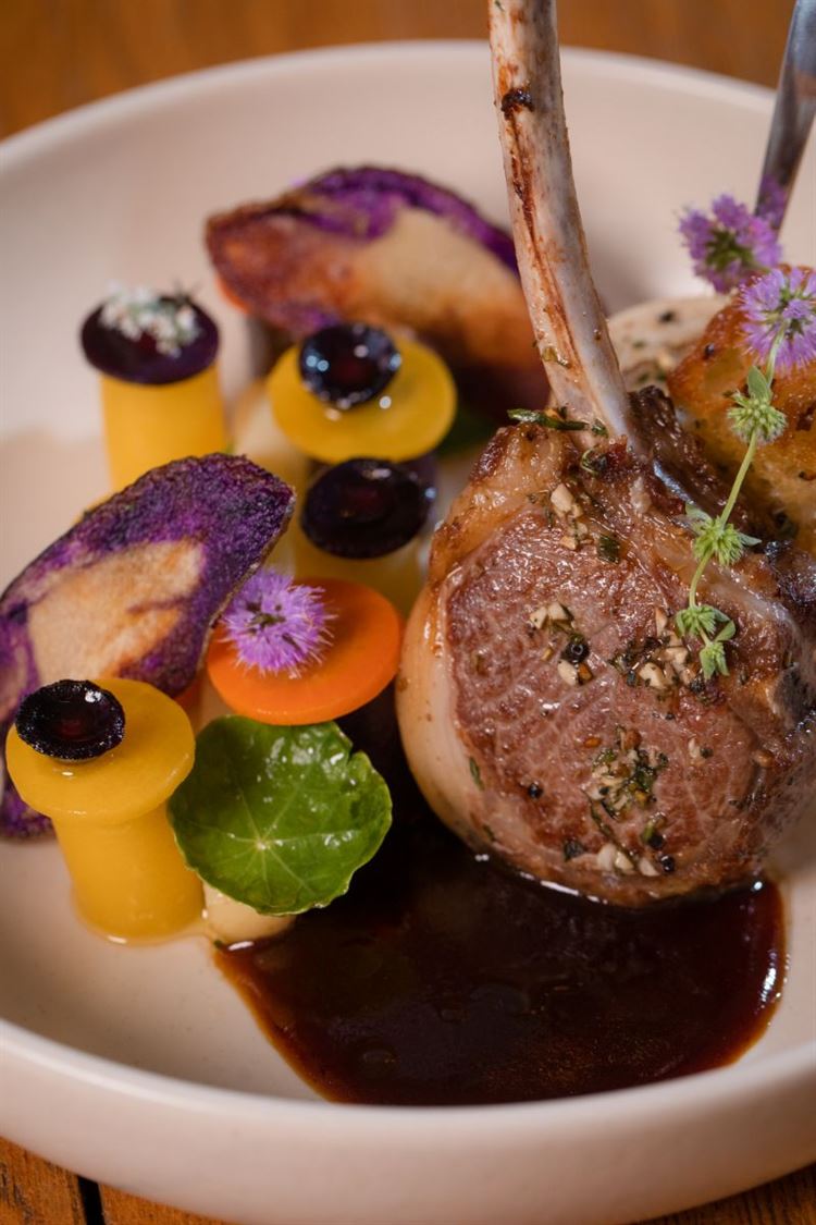 כשנסרין קדרי מגיעה להרים: חתונה של פעם בחיים ב-AMARE 17