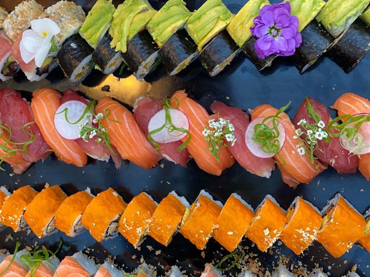 כל העולם במה: חתונה של כוכבי התיאטרון ב"נסיה" 4