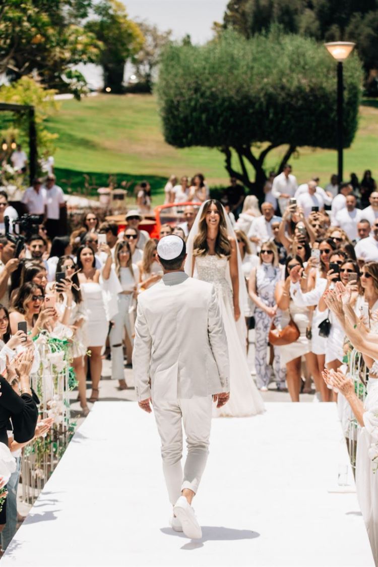 ההצעה המפתה של האקס המיתולוגי 17