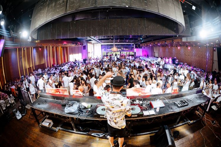 ההצעה המפתה של האקס המיתולוגי 23