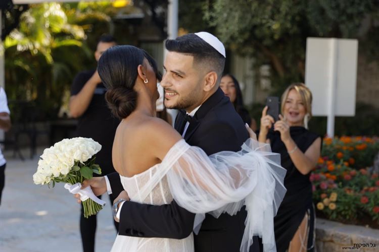 החתונה של יובל אילוק ואבירן עטיה&nbsp; (צילום: גל הפקות)