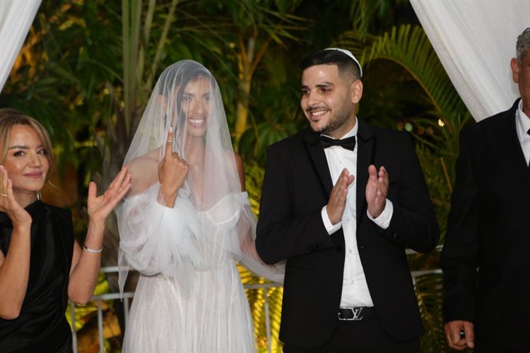 החתונה של יובל אילוק ואבירן עטיה&nbsp; (צילום: גל הפקות)