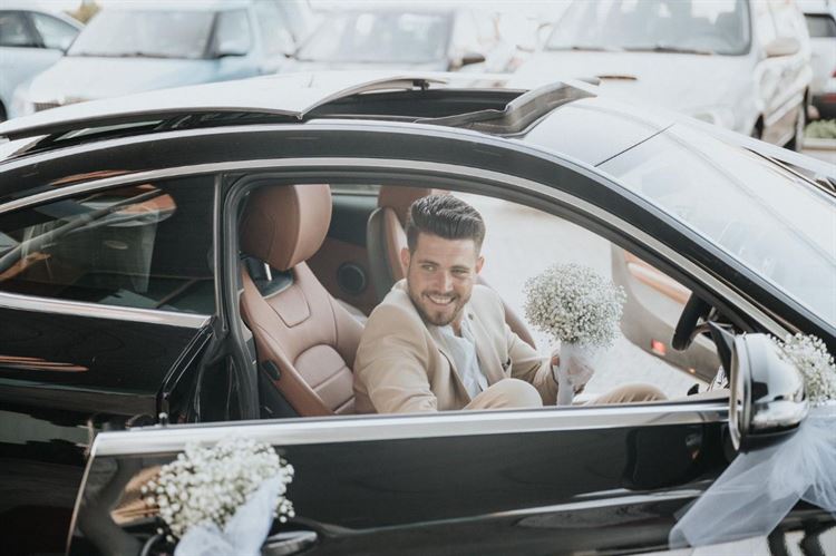 זה המבט שלו לעברה (צילום: מתן נעים)