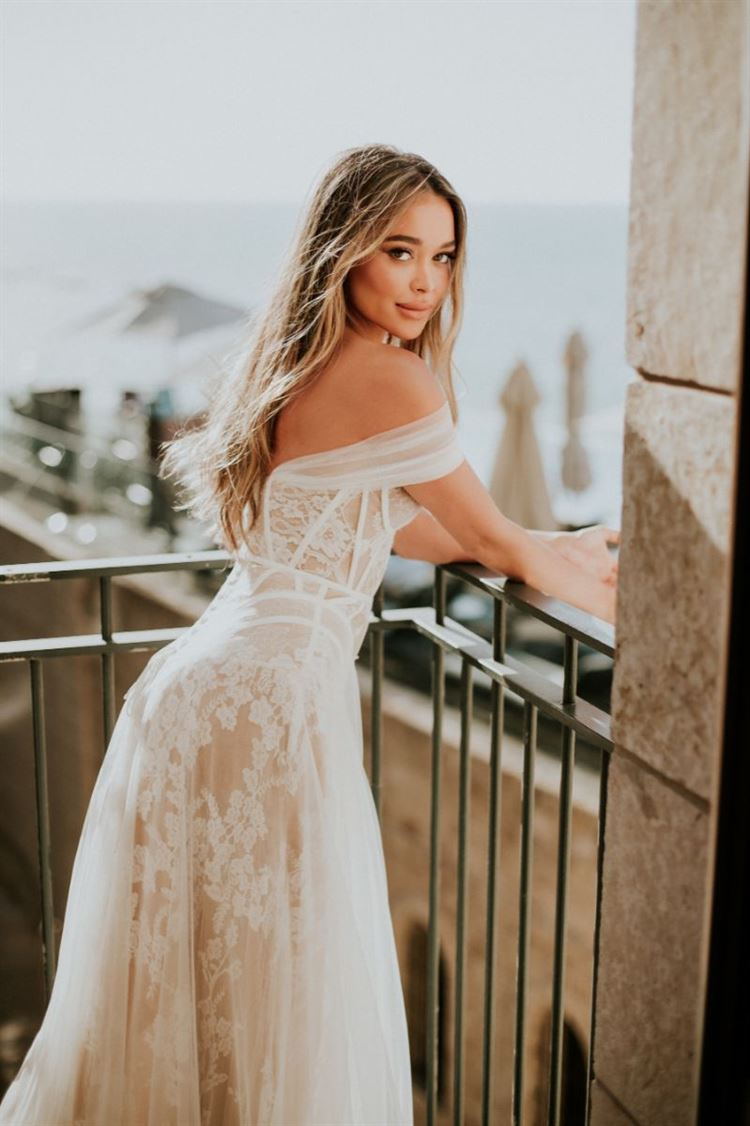 אבודים בדובאי: הצצה לחתונה המהממת של אנה וג'והן 7