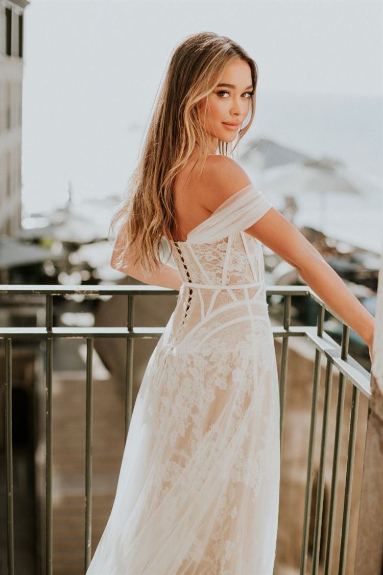 אבודים בדובאי: הצצה לחתונה המהממת של אנה וג'והן 8