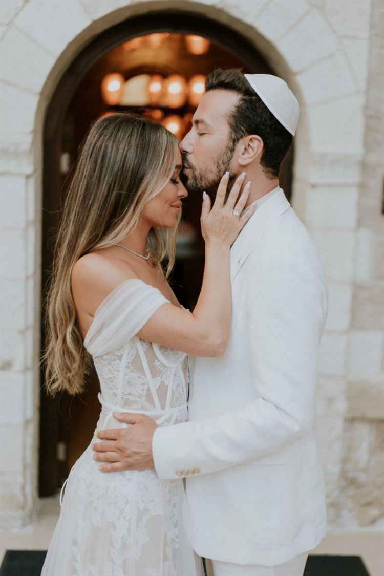 אבודים בדובאי: הצצה לחתונה המהממת של אנה וג'והן 5