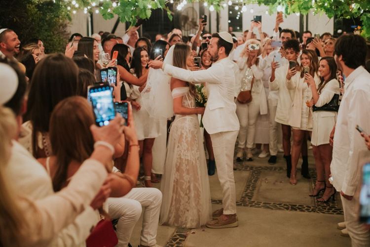 אבודים בדובאי: הצצה לחתונה המהממת של אנה וג'והן 12