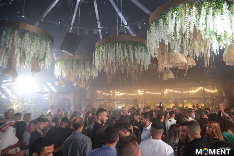 לינוי תפרה לעצמה שלוש שמלות כלה, והתוצאה מהפנטת 28