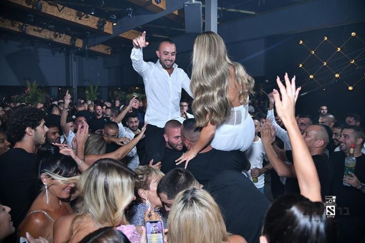 פסגת השיק: אי אפשר להתעלם משמלת הכלה הזו 11