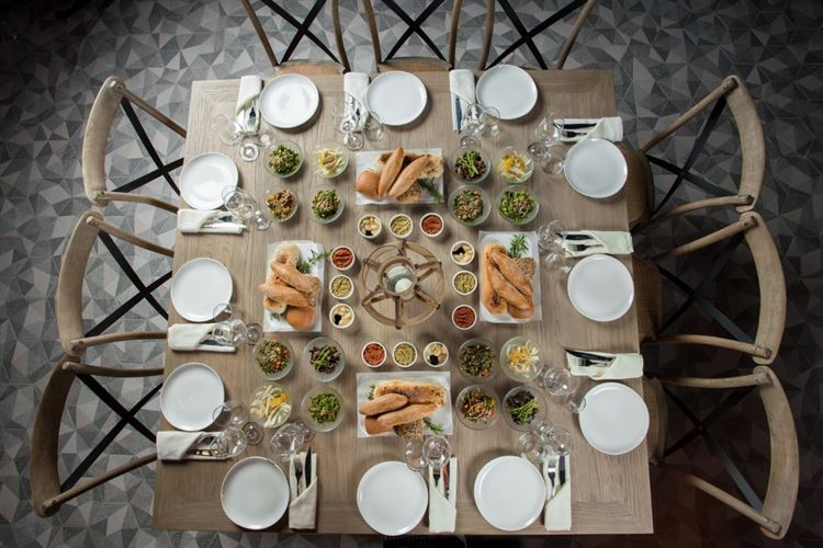 במפגש בין הים לשמש: מתחם האירועים "קאסטלו" 6