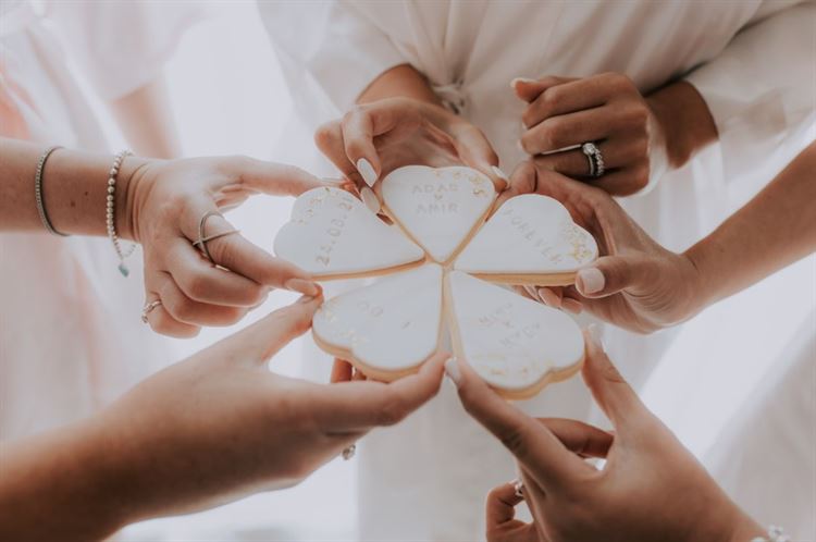 רגע לפני היום הגדול של אדר ועמיר (צילום: אלון גרובר)